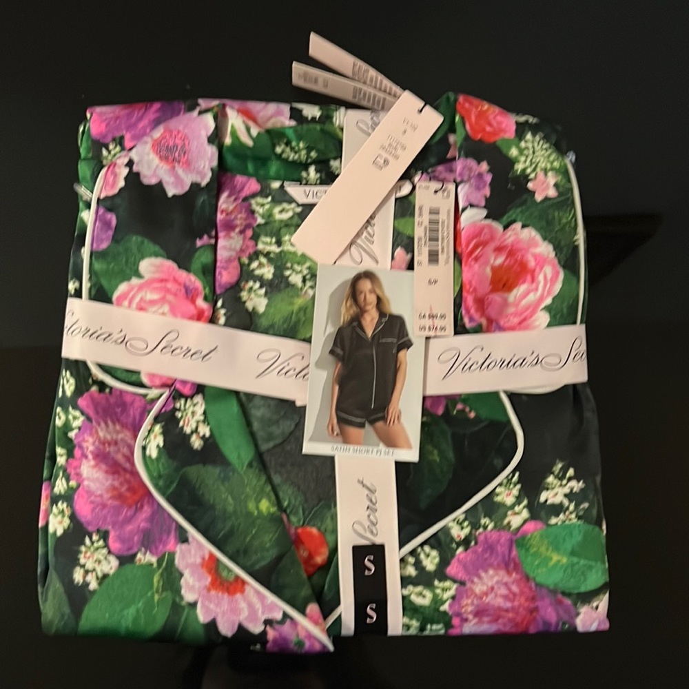 Victoria’s secret Satin short pj set
